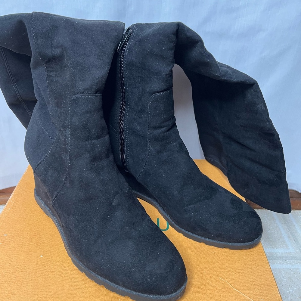 Heel boot - Picture 3 of 8